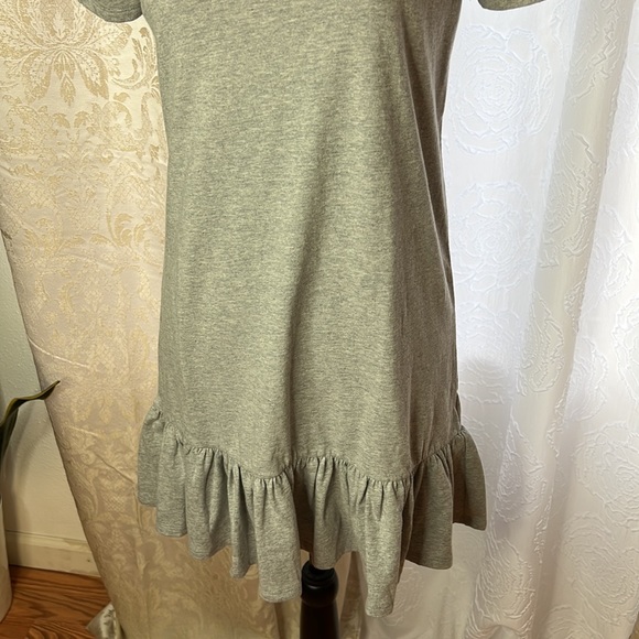 Dress - Picture 3 of 5